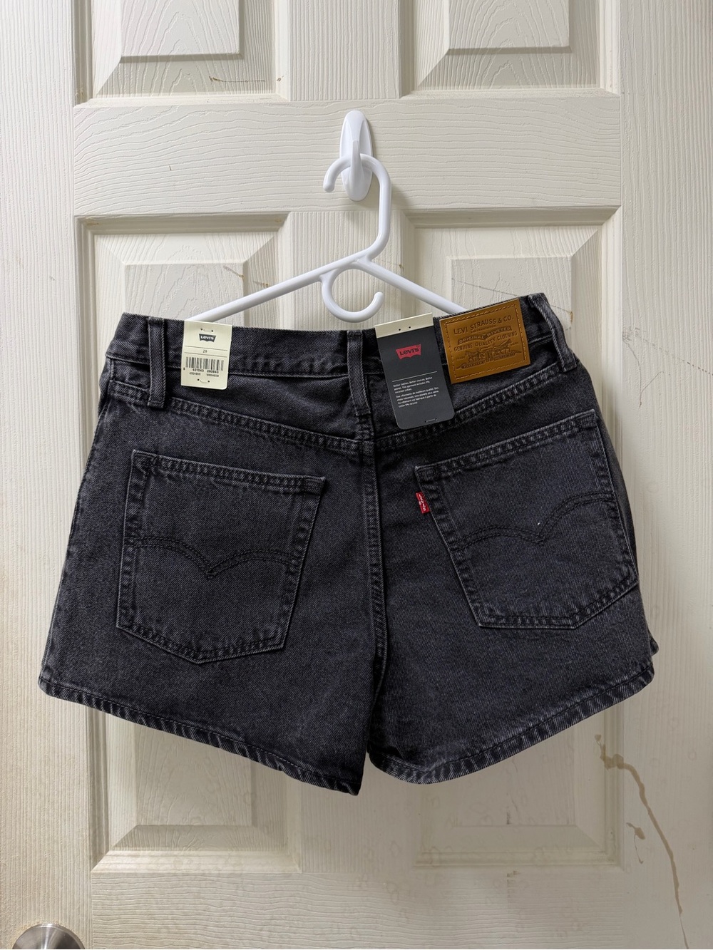 💙 Levi’s Black Denim Wrap Skort - Picture 3 of 4